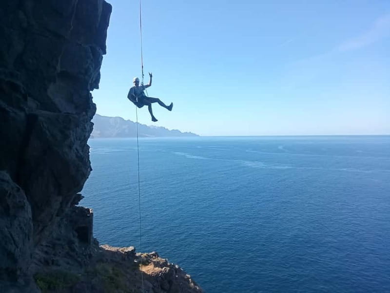 Agaete: Gran Canaria Coasteering. Marine Ferrata and Zipline - Coasteering in Agaete: the mix of ropes, rock, and real ocean views