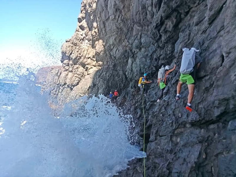 Agaete: Gran Canaria Coasteering. Marine Ferrata and Zipline - Meeting at COMSILIENCE: simple start, no shuttle drama
