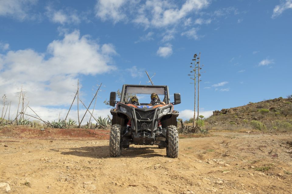 Anfi beach: Guided Buggy Tour. - Up into the hills: dust, rocks, and a sea view that grows fast
