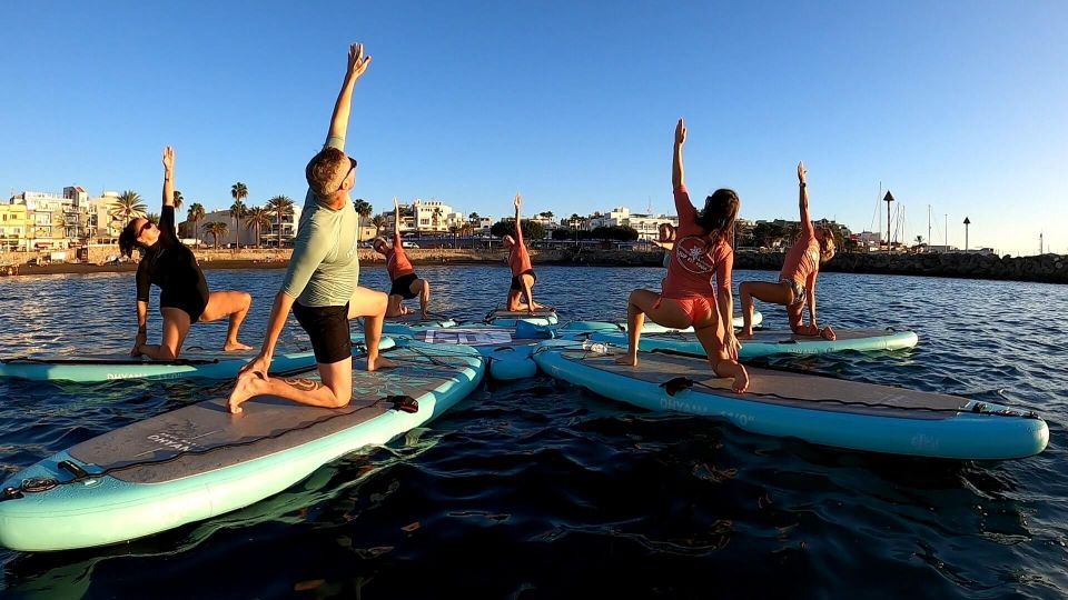 Arguineguín: Stand-up Paddleboard Yoga Class with Instructor - SUP Yoga in Arguineguín: Why stretching on water feels different
