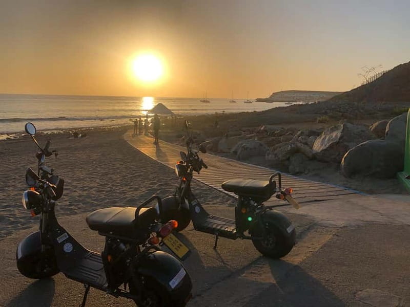 e-Scooter 2 seat City Tour : 1 hour Playa Ingles - An hour of southern-coast panoramas on asphalt only