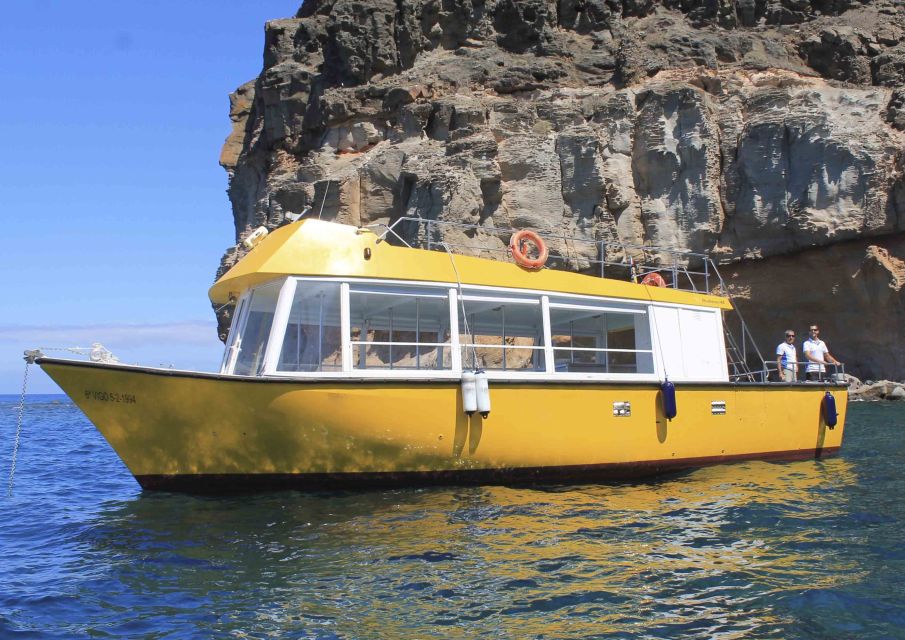 Explore Gran Canaria: Boat Tour with Wine & Food Tasting - Cruise timing on Gran Canaria: 11:00 sailing and the 12:15 tasting shift