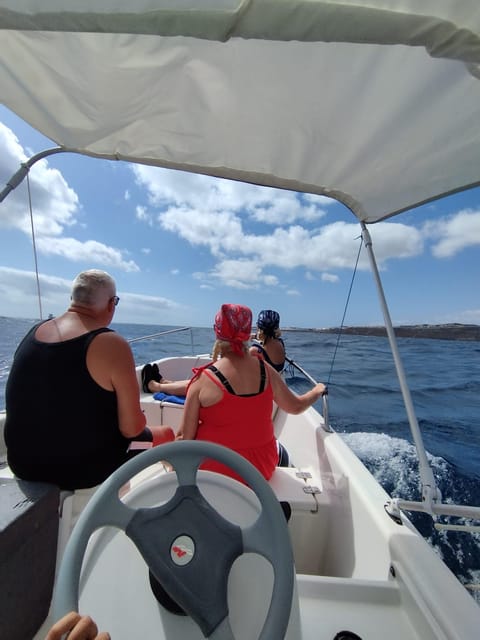 From las Palmas : Day sailing experience along the coast - Price and value for a group of up to 3