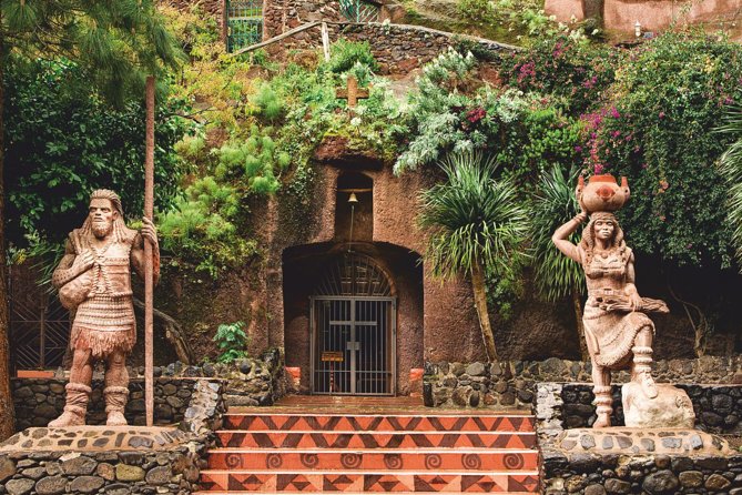 Full-Day Tour Exploring History, Nature and Aloe Vera Farm - Agüimes old town and Guayadeque Valley caves