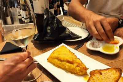 Gastronomic Bike Tour through Las Palmas at Night - Stop 1: Vegueta Tapas with José María Suárez