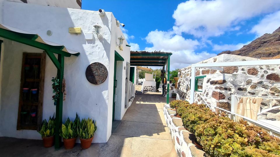 Gran Canaria: canarian rum & local cheese tasting tour - Logistics: meeting point, timing, and getting there