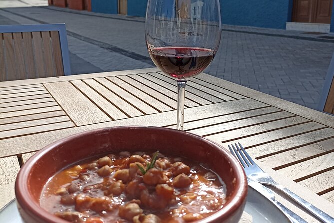 Gran Canaria Premium Tour: Volcanoes and Wine for cruisers - Guide quality and how it shapes the whole day