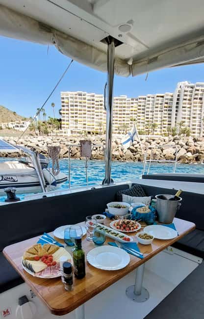 Gran Canaria: Private 3-5hour all-inclusive Catamaran Cruise - The Playa Anfi del Mar stop: swimming, snorkeling gear, and paddleboards