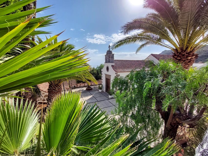 Gran Canaria: Red Gorge, Cave, Oasis Adventure Tour & Picnic - Lugar la Sorrueda photo stop and the oasis walk: water, agriculture, and great photos