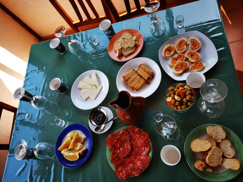 Las Palmas: 100% Local Tapas & Beach views - Stop 1 and Stop 2: Two Tapas Bars With Stories You Can Use