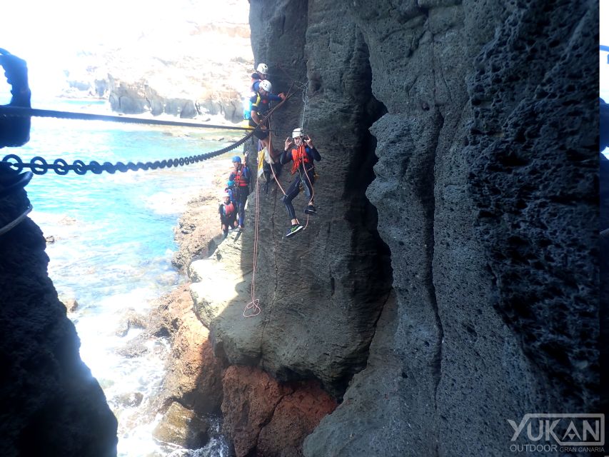 Las Palmas: Coastering, Via Ferrata, Water Jumping & Snorkel - Gear, footwear, and what to pack (so you stay comfortable)