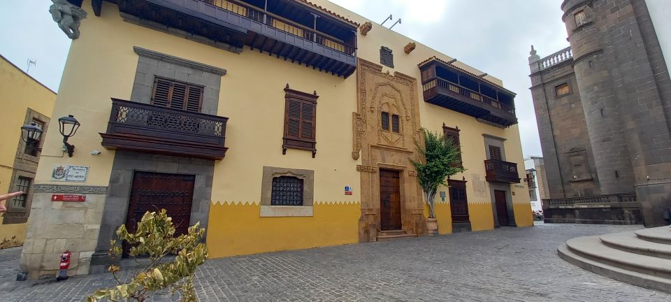 Las Palmas: Private City Highlights & Northern Villages Tour - The tapas stop: included, planned, and easy to enjoy