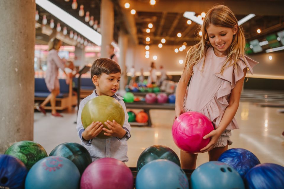 Maspalomas: Bowling Session Entry Ticket at Holiday World - Key highlights worth your attention