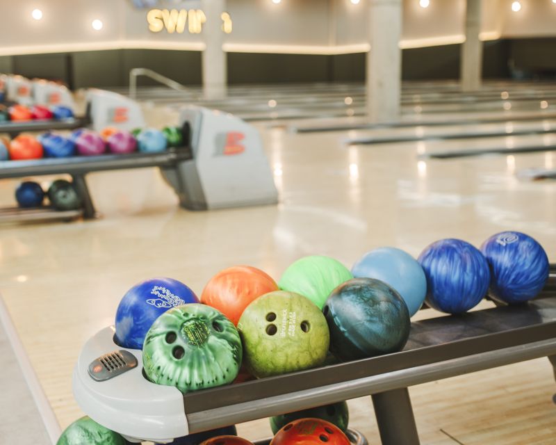 Maspalomas: Bowling Session Entry Ticket at Holiday World - Who should book this bowling session in Maspalomas