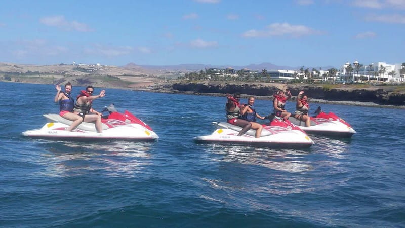 MASPALOMAS: JETSKI 30 MINUTES <em>FREE PICK UP – Key Points at a Glance’ /></p>
<ul>
<li><strong>30-minute jetski driving time</strong> on Yamaha VX models</li>
<li><strong>Free hotel pickup</strong> from hotels outside the Playa del Ingles area</li>
<li><strong>Small group size</strong> capped at 4 participants</li>
<li><strong>No prior experience needed</strong>, with life jackets provided</li>
<li><strong>Route may depend on weather and wave conditions</strong></li>
<li><strong>Photo session costs extra</strong> (20 EUR)</li>
</ul>
<h2 id="maspalomas-yamaha-vx-jetski-the-30-minutes-that-feel-like-freedom">Maspalomas Yamaha VX Jetski: The 30 Minutes That Feel Like Freedom</h2>
<p><img width="800" height="450" decoding="async" src=