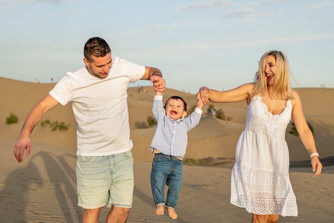 Photoshoot at Dunas Maspalomas in Desert Beach Ocean View - The Meeting Point: Faro de Maspalomas, Simple to Find