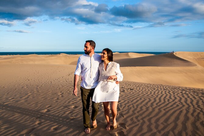 Photoshoot at Dunas Maspalomas in Desert Beach Ocean View - Posing Help That Gets You Photos You’ll Actually Keep