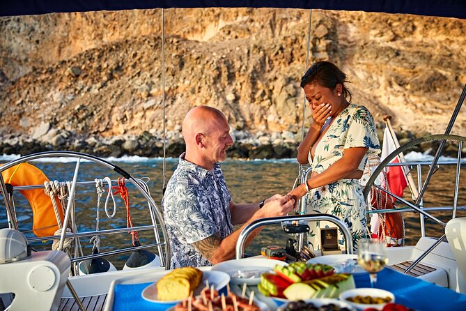 Private 3-hours afternoon SailingTour and Snorkeling with Food and Drinks - Snorkeling with provided gear: warm, clear water moments