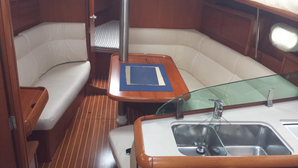 Puerto Rico: Sailing excursion with swim, drinks and tapas. - Private group reality: small size changes everything