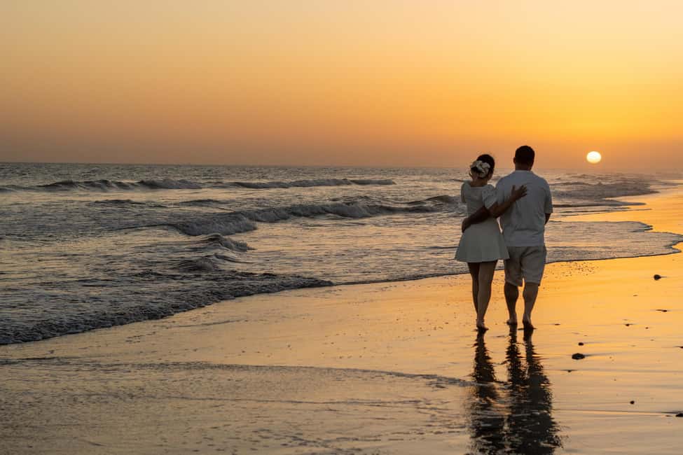 Sunset Photography at Dunas Maspalomas - Lisi Photography in the field: relaxed direction beats awkward posing