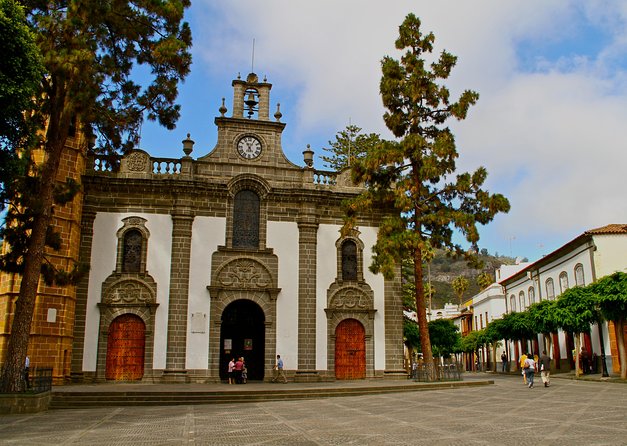 Teror and San Mateo Traditional Markets - Gran Canaria - Stop 1: Basilica de la Virgen del Pino (Quick, Worth It)