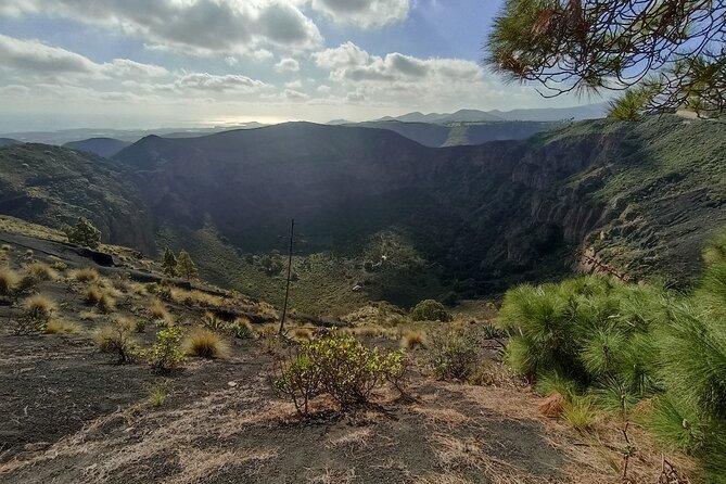 The best of Gran Canaria: 4 Hours Private Cruise Tour - Stop 1: Caldera de Bandama Views + WWII Secrets in One Shot